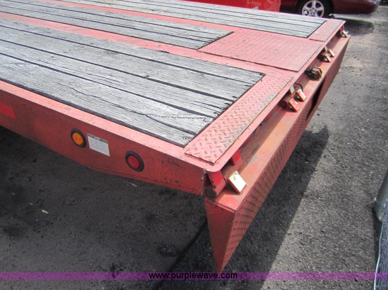 image for item 3093 1999 Evaco 20 ton trailer