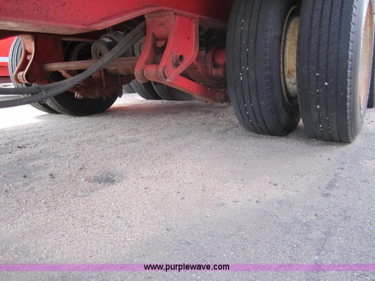 image for item 3093 1999 Evaco 20 ton trailer