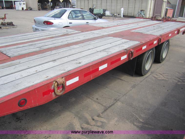 image for item 3094 1999 Evaco 20 ton trailer