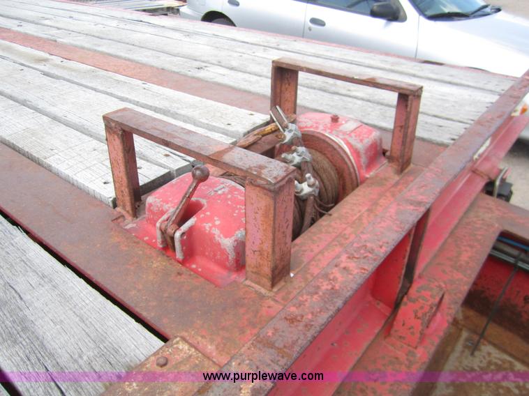 image for item 3094 1999 Evaco 20 ton trailer