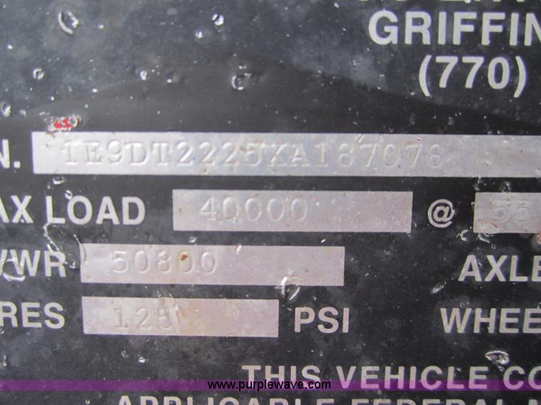 image for item 3094 1999 Evaco 20 ton trailer