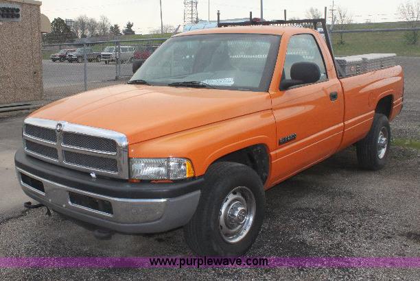 image for item 6093 2001 Dodge Ram 2500 pickup truck