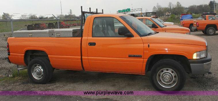 image for item 6093 2001 Dodge Ram 2500 pickup truck