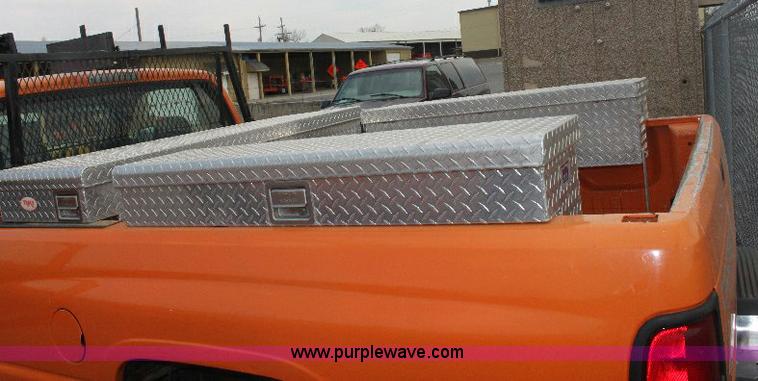 image for item 6093 2001 Dodge Ram 2500 pickup truck