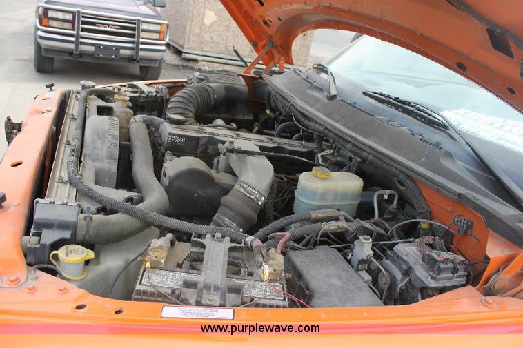 image for item 6093 2001 Dodge Ram 2500 pickup truck