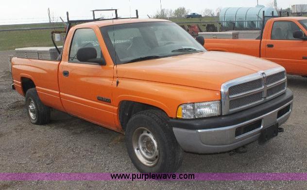 image for item 6094 2001 Dodge Ram 2500 pickup truck