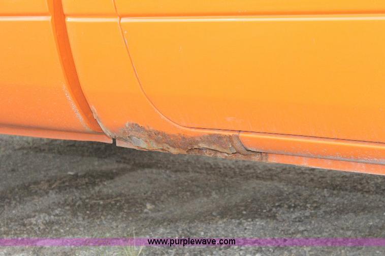 image for item 6094 2001 Dodge Ram 2500 pickup truck