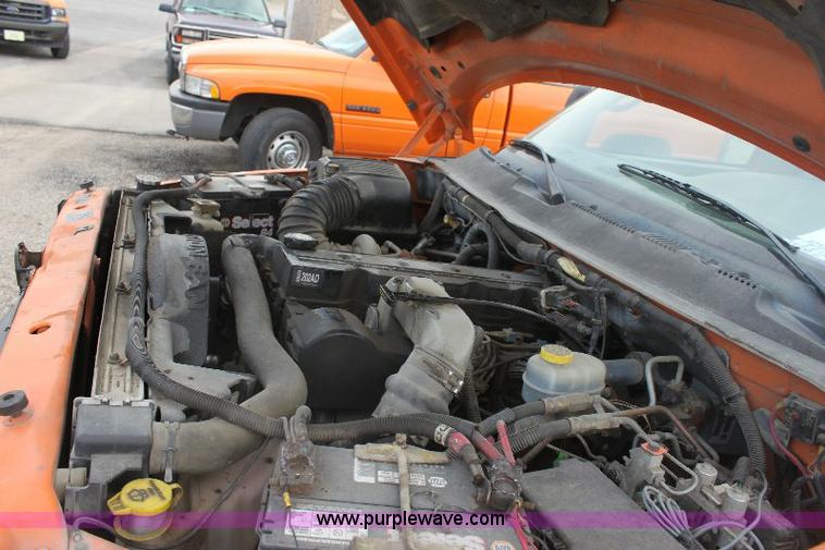 image for item 6094 2001 Dodge Ram 2500 pickup truck