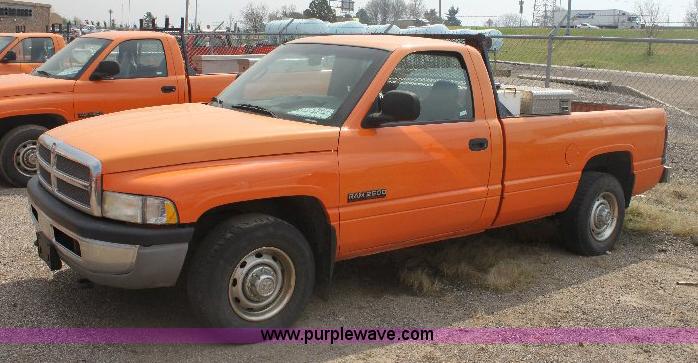image for item 6096 2001 Dodge Ram 2500 pickup truck