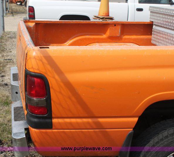 image for item 6096 2001 Dodge Ram 2500 pickup truck