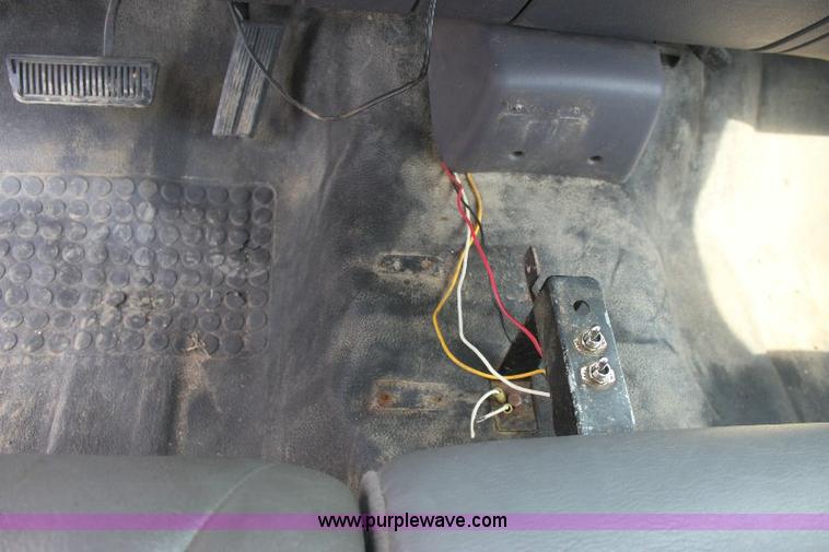 image for item 6096 2001 Dodge Ram 2500 pickup truck