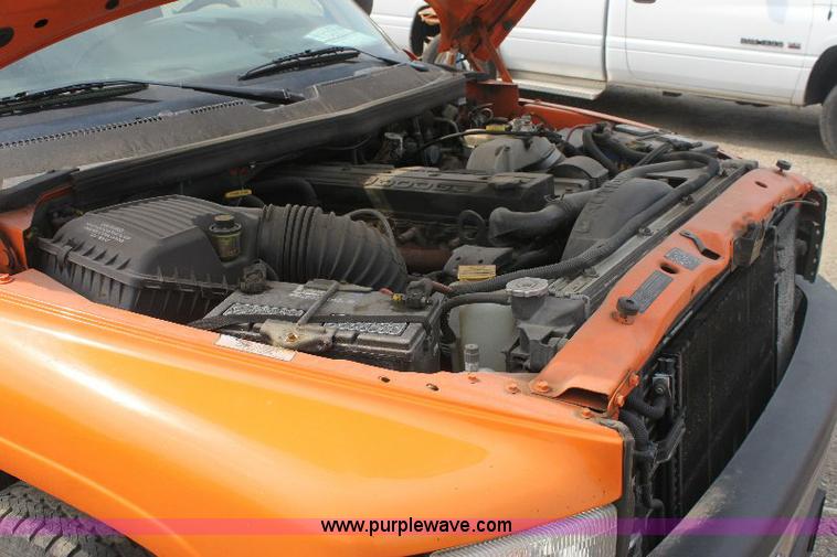 image for item 6096 2001 Dodge Ram 2500 pickup truck