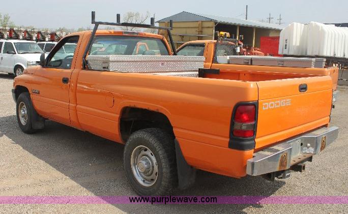 image for item 6099 2001 Dodge Ram 2500 pickup truck