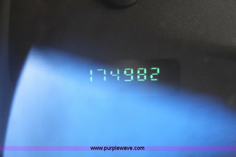 image for item 6099 2001 Dodge Ram 2500 pickup truck