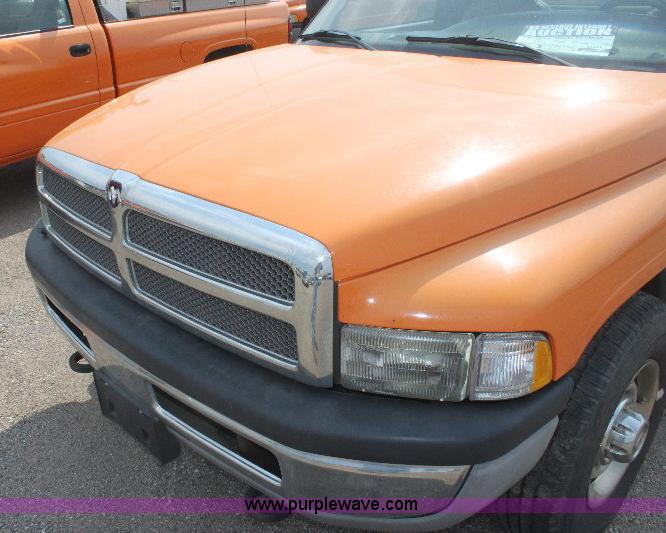 image for item 6099 2001 Dodge Ram 2500 pickup truck