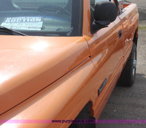 image for item 6099 2001 Dodge Ram 2500 pickup truck
