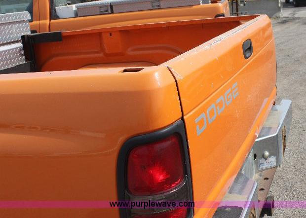 image for item 6099 2001 Dodge Ram 2500 pickup truck