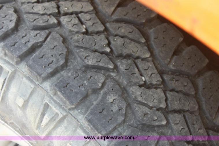 image for item 6099 2001 Dodge Ram 2500 pickup truck