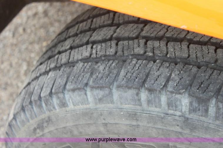 image for item 6099 2001 Dodge Ram 2500 pickup truck