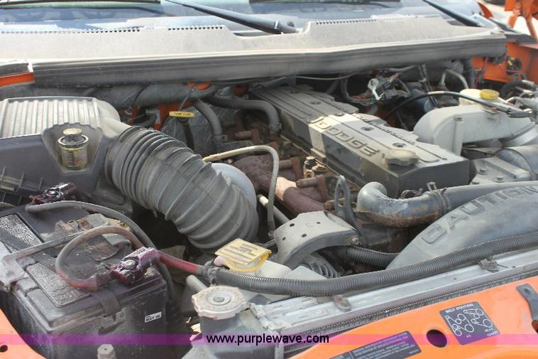 image for item 6100 2001 Dodge Ram 2500 pickup truck