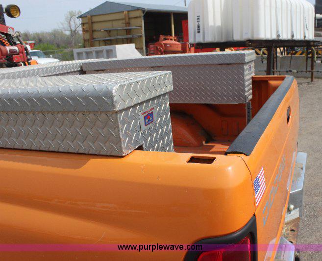 image for item 6100 2001 Dodge Ram 2500 pickup truck