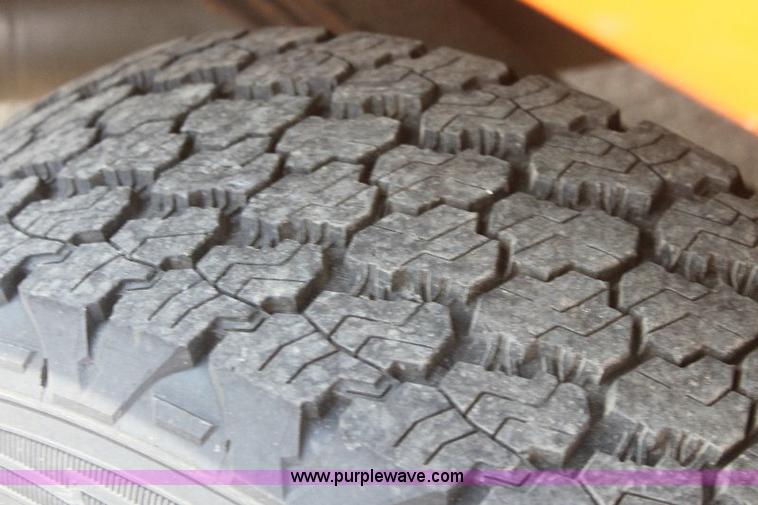 image for item 6100 2001 Dodge Ram 2500 pickup truck