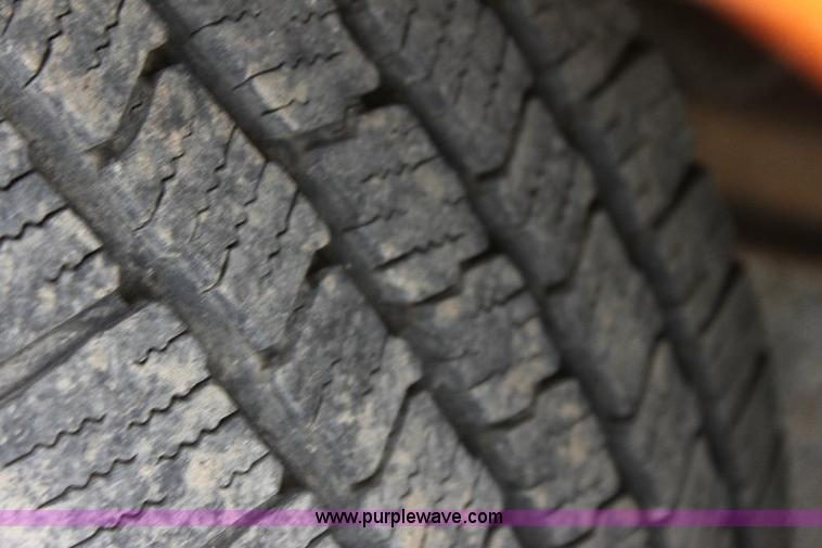 image for item 6100 2001 Dodge Ram 2500 pickup truck