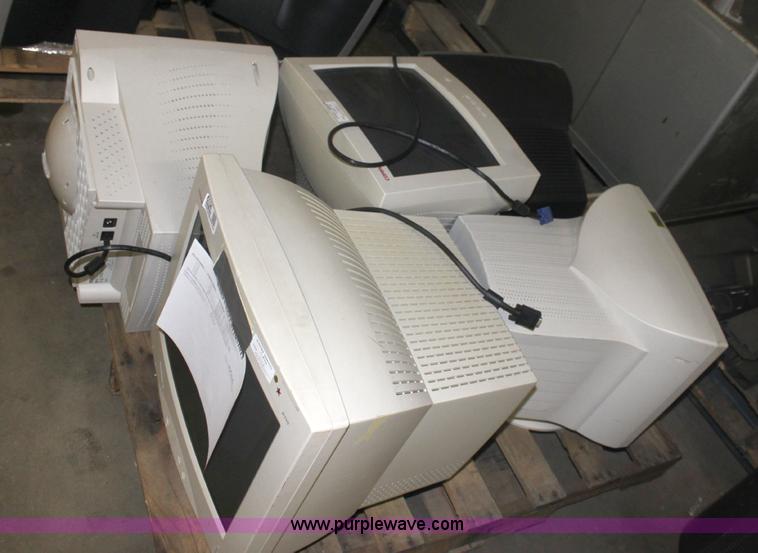 image for item 6134 (5) Compaq CRT computer monitors