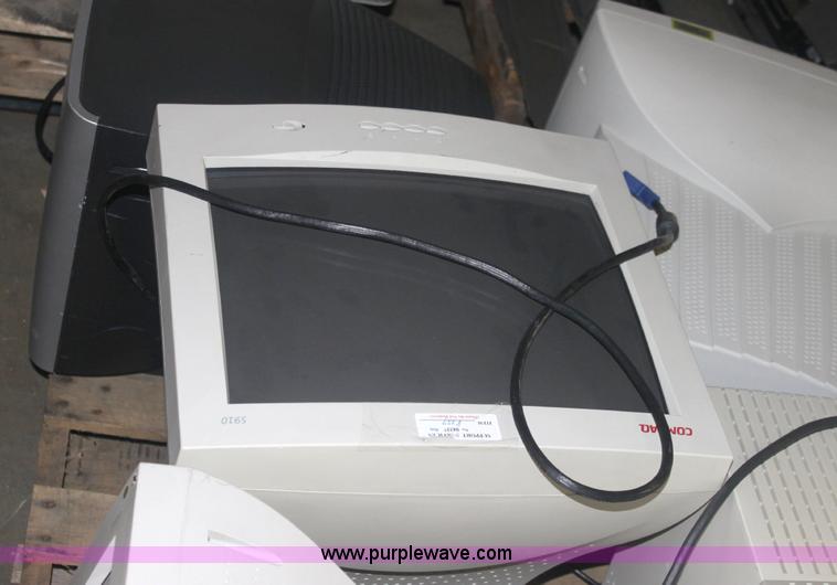 image for item 6134 (5) Compaq CRT computer monitors