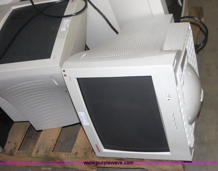image for item 6134 (5) Compaq CRT computer monitors