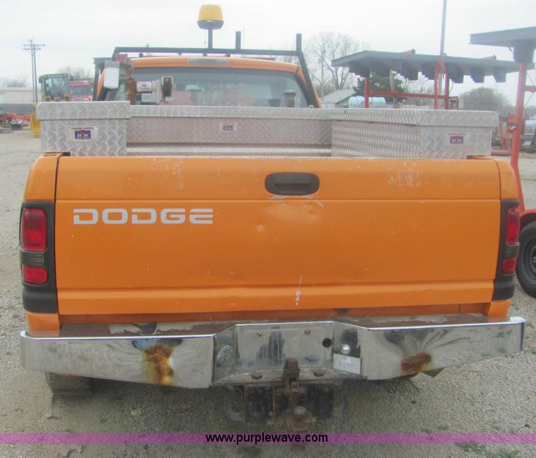 image for item 6162 2001 Dodge Ram 2500 pickup truck