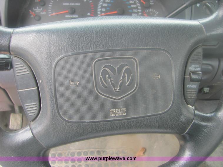 image for item 6162 2001 Dodge Ram 2500 pickup truck