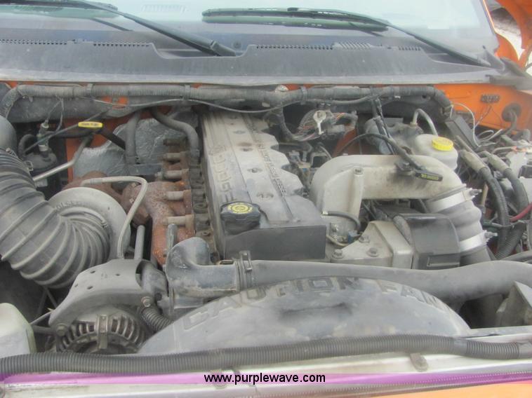 image for item 6162 2001 Dodge Ram 2500 pickup truck