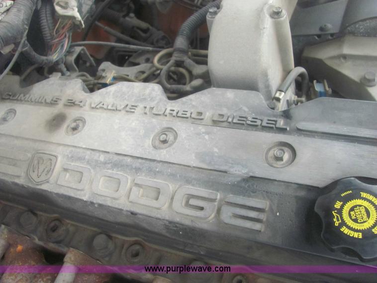 image for item 6162 2001 Dodge Ram 2500 pickup truck