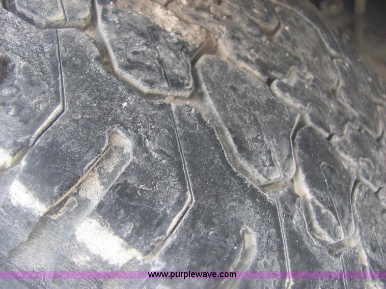 image for item 6162 2001 Dodge Ram 2500 pickup truck