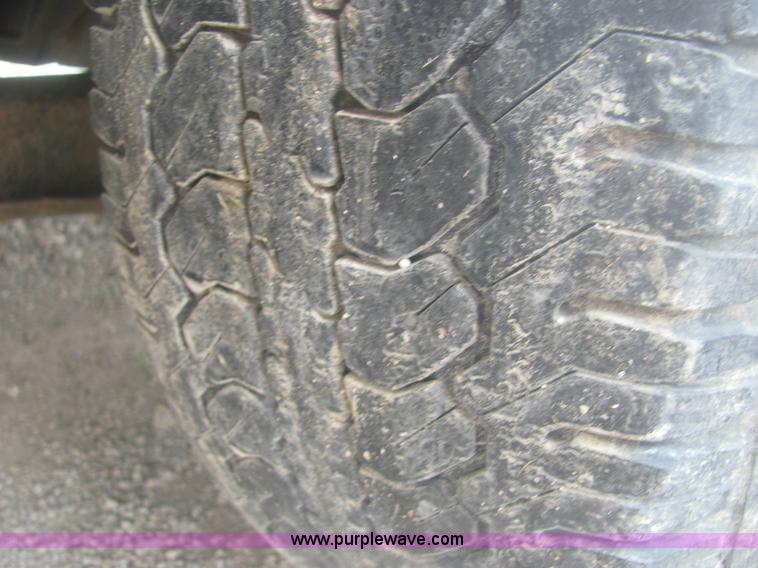 image for item 6162 2001 Dodge Ram 2500 pickup truck