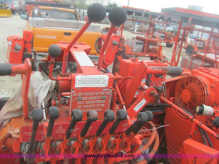 image for item 6163 1994 LeeBoy 1000BH asphalt paver