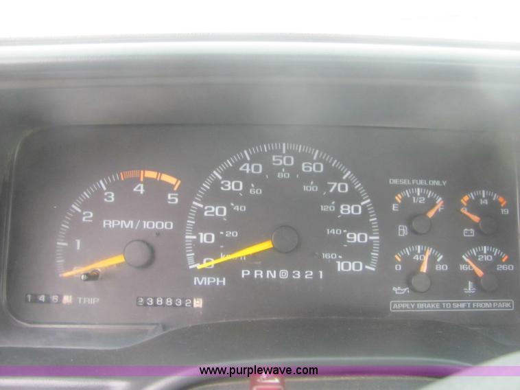 image for item 6164 1999 Chevrolet C2500 Silverado pickup truck