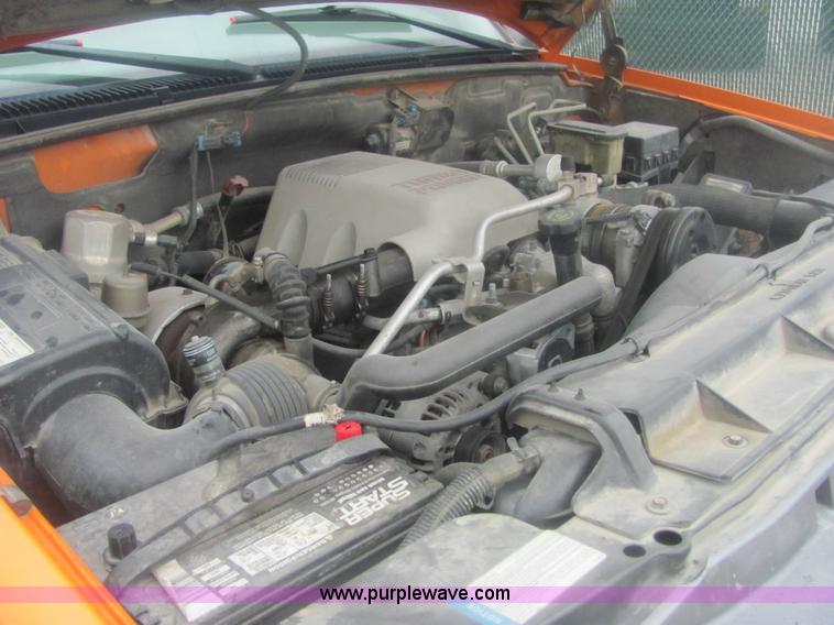 image for item 6164 1999 Chevrolet C2500 Silverado pickup truck