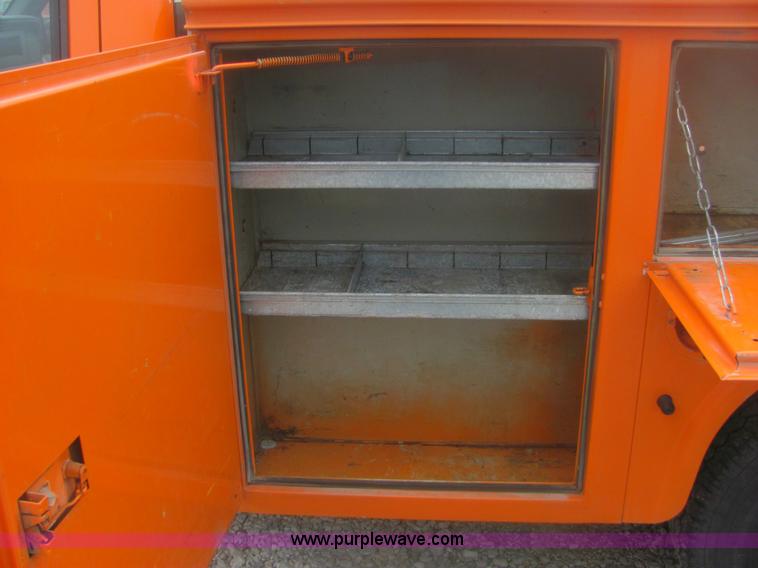 image for item 6164 1999 Chevrolet C2500 Silverado pickup truck