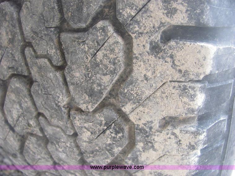 image for item 6164 1999 Chevrolet C2500 Silverado pickup truck