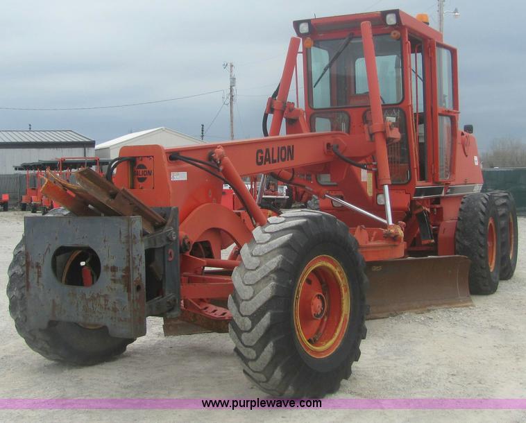 image for item 6165 1995 Galion 830 motor grader