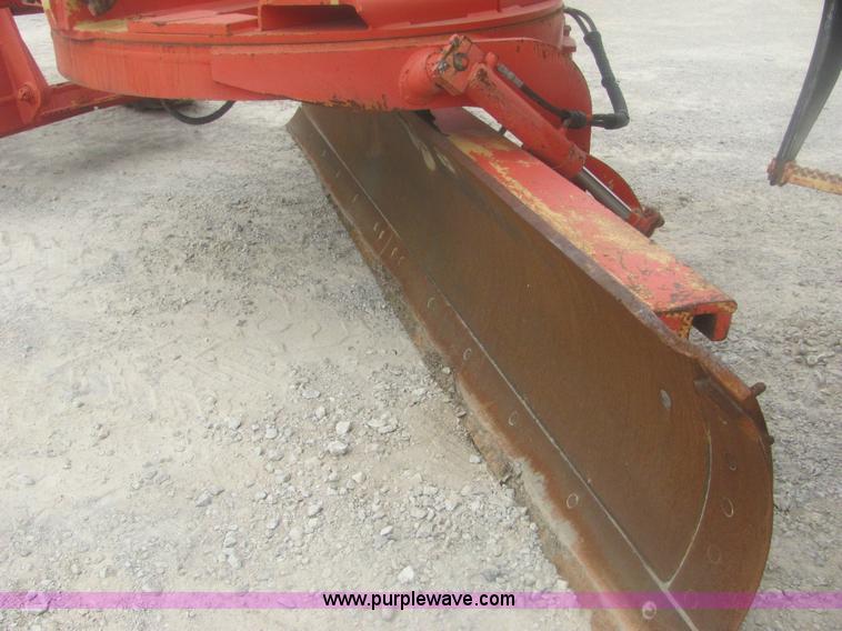 image for item 6165 1995 Galion 830 motor grader