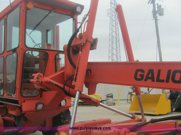 image for item 6165 1995 Galion 830 motor grader