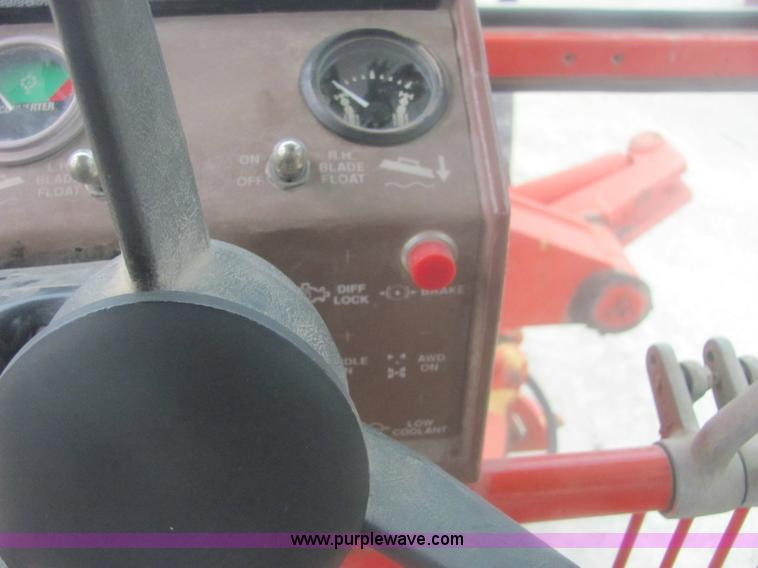 image for item 6165 1995 Galion 830 motor grader