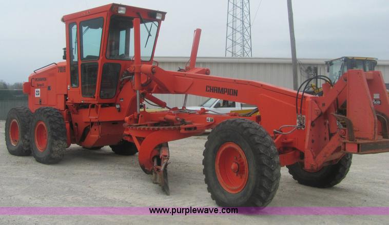 image for item 6168 1996 Champion 710A motor grader