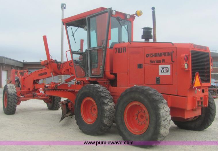 image for item 6168 1996 Champion 710A motor grader