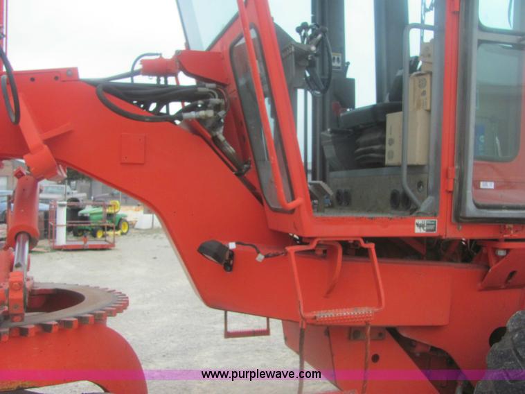 image for item 6168 1996 Champion 710A motor grader