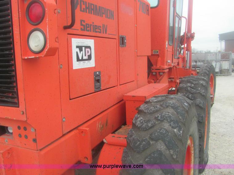 image for item 6168 1996 Champion 710A motor grader