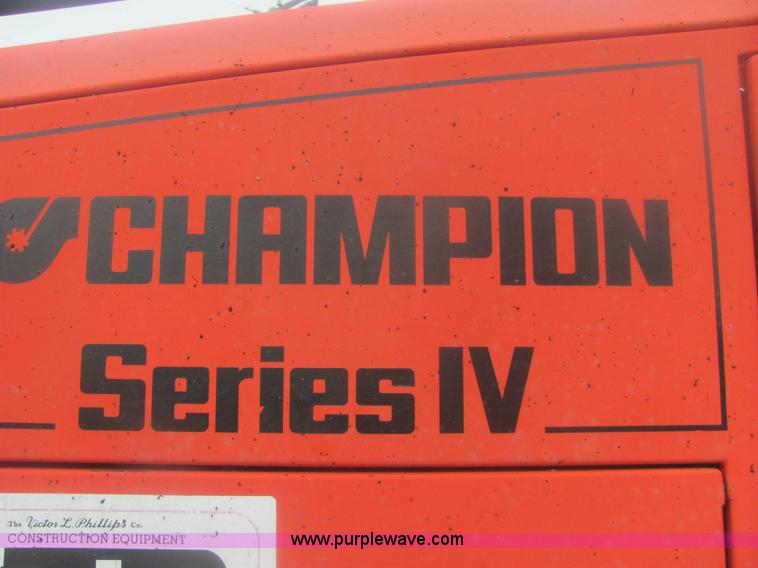 image for item 6168 1996 Champion 710A motor grader